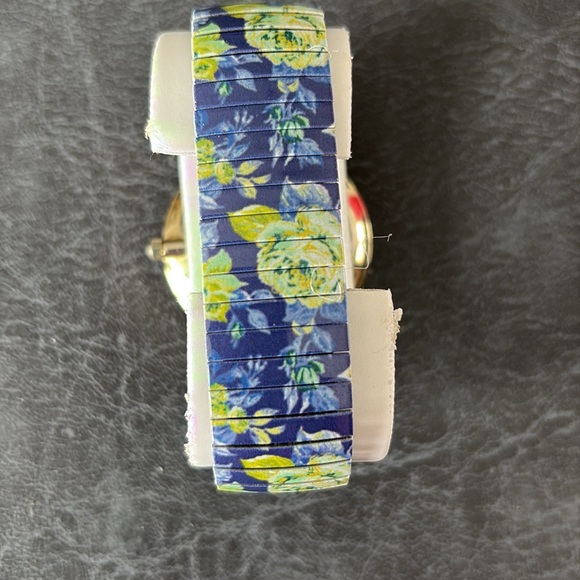 Isaac Mizrahi Live! Goldtone and blue Floral Watch - Picture 5 of 7